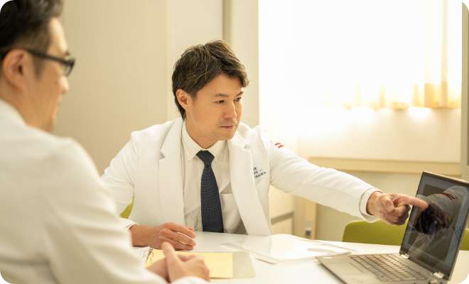 医師が説明する様子